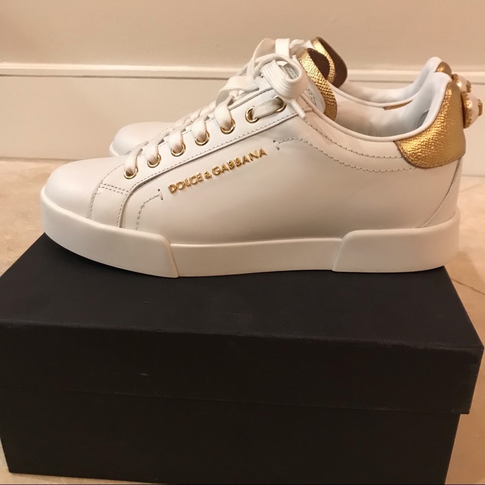 D&G women’s white leather sneakers! IN STORES NOW
